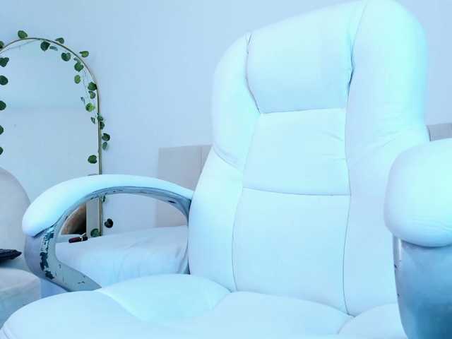 Naomii- live cam on BongaCams