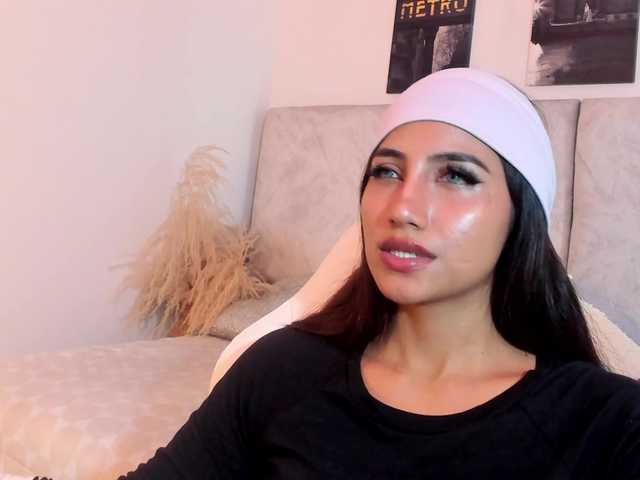 Naomii- live cam on BongaCams
