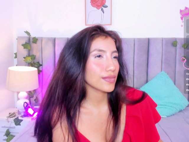 Naomii- live webcam show