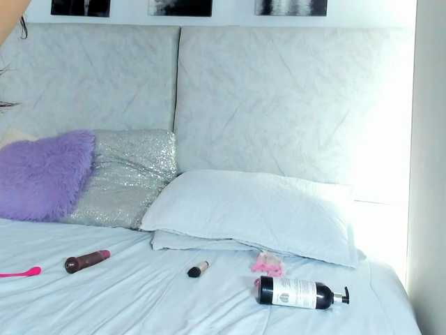 Naomii- live cam on BongaCams