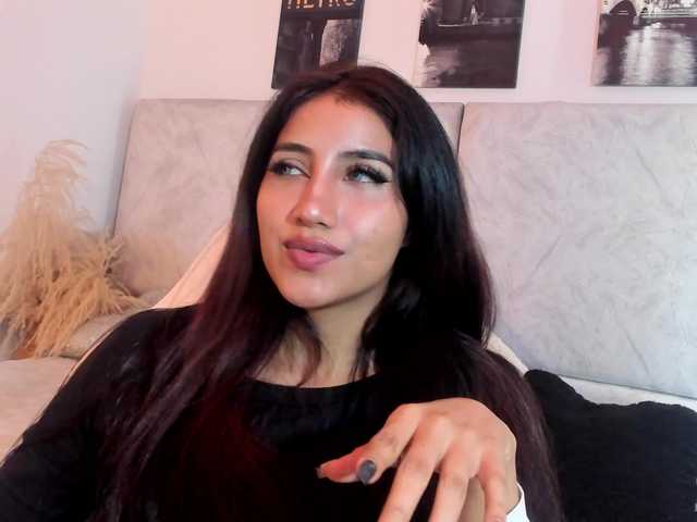 Naomii- live cam on BongaCams