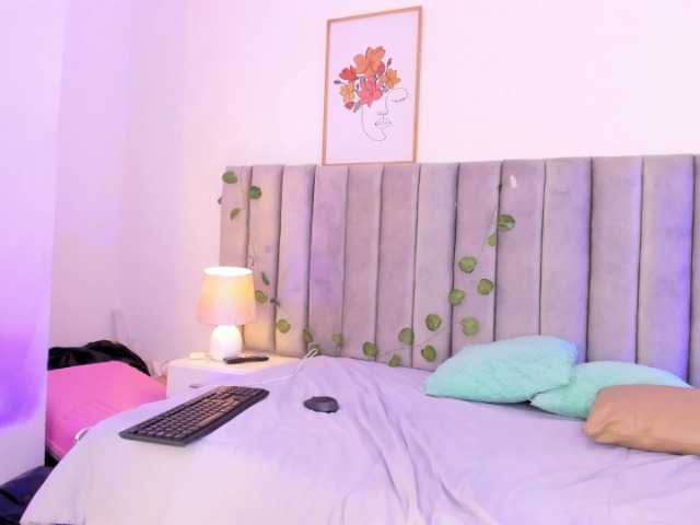 Naomii- live cam on BongaCams
