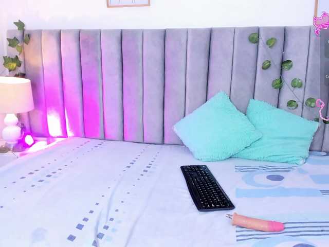 Naomii- live cam on BongaCams