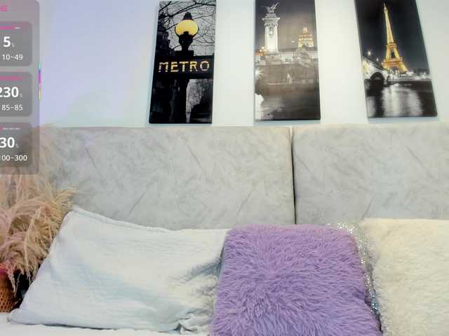 Naomii-'s BongaCams show and profile