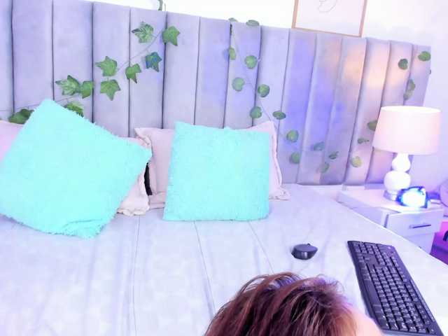 Naomii- live cam on BongaCams