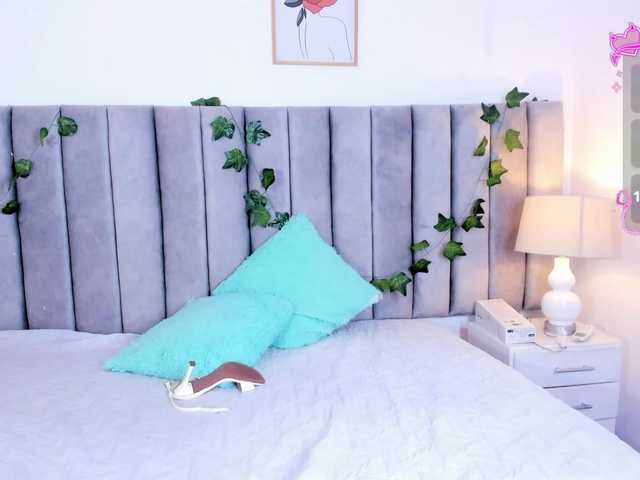 Naomii- live cam on BongaCams
