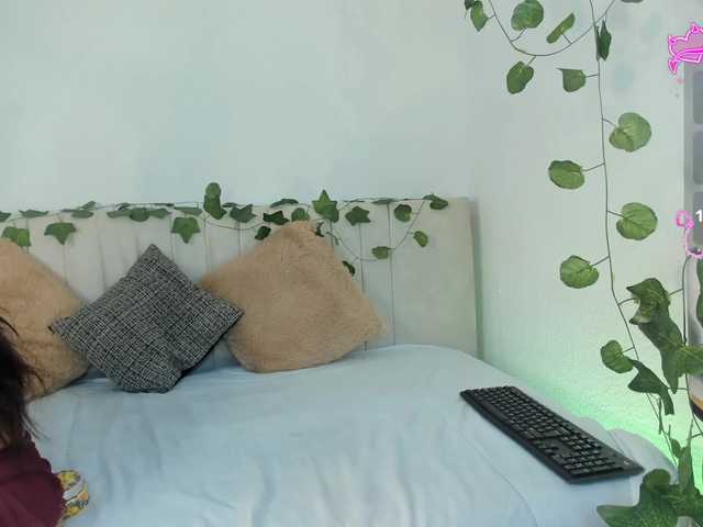 Naomii- live cam on BongaCams