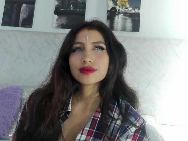 Naomii- live cam on BongaCams