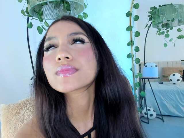 Naomii- live cam on BongaCams