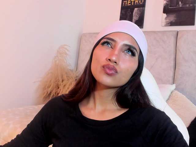 Naomii- live cam on BongaCams