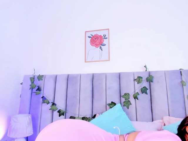 Naomii- live cam on BongaCams