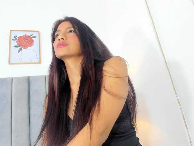 Naomii- live cam on BongaCams
