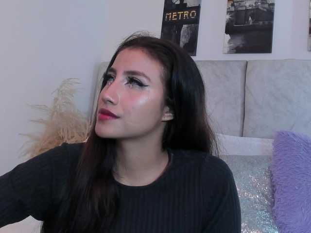 Naomii- live cam on BongaCams