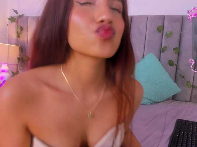 Naomii- live cam on BongaCams