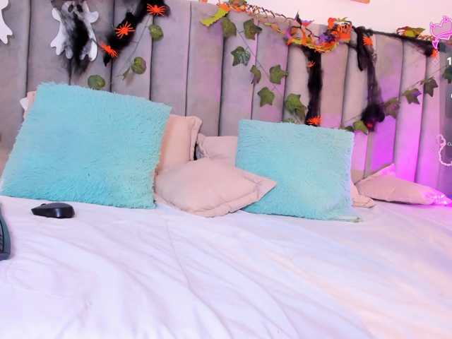 Naomii- live cam on BongaCams