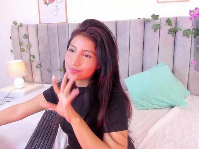 Naomii- live cam on BongaCams