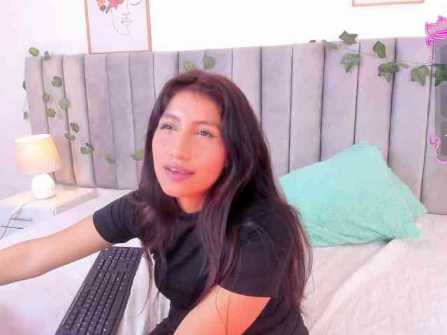 Naomii- webcam