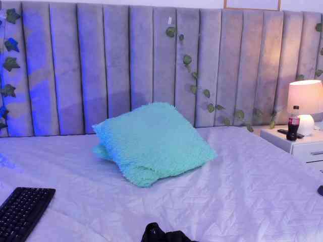 Naomii- webcam
