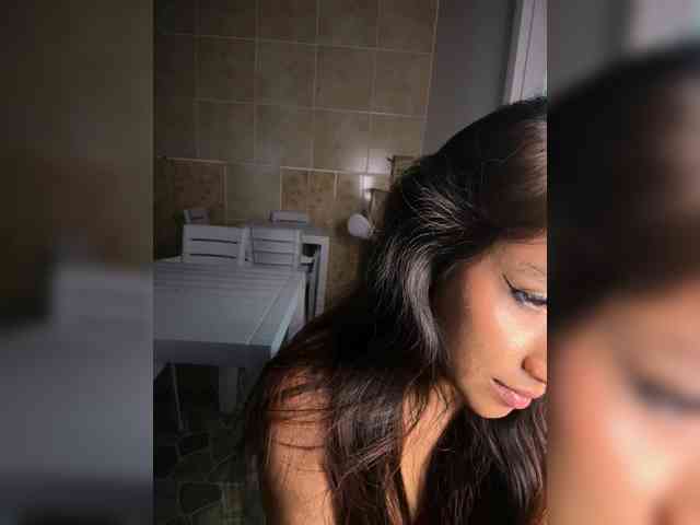 Naomii- webcam