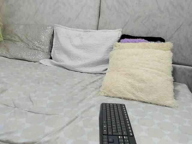 Naomii- webcam