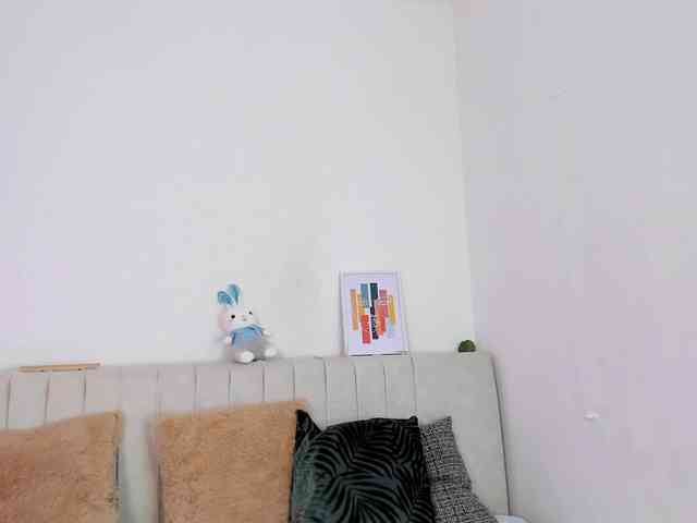 Naomii- webcam
