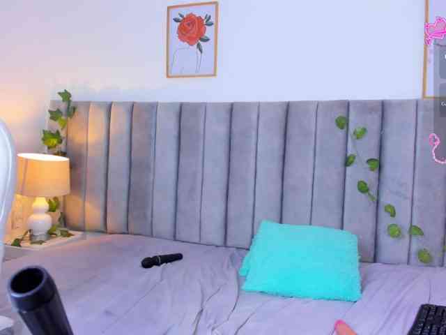 Naomii- webcam