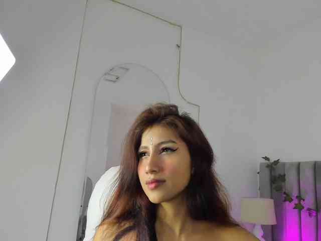 Naomii- webcam
