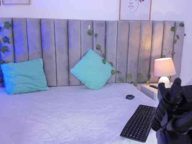 Naomii- webcam