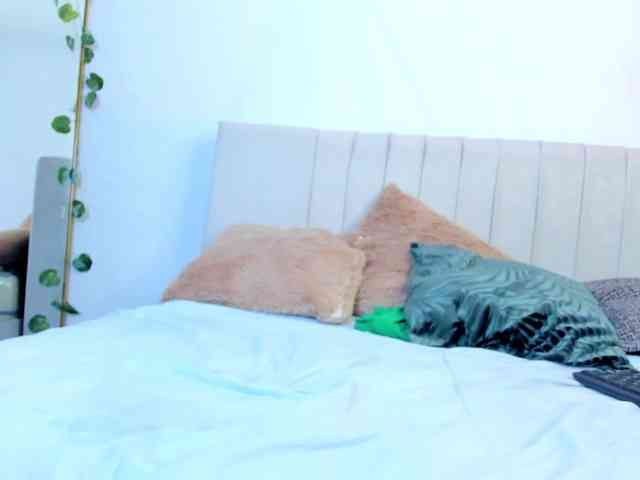 Naomii- webcam