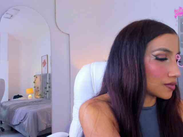 Naomii- webcam