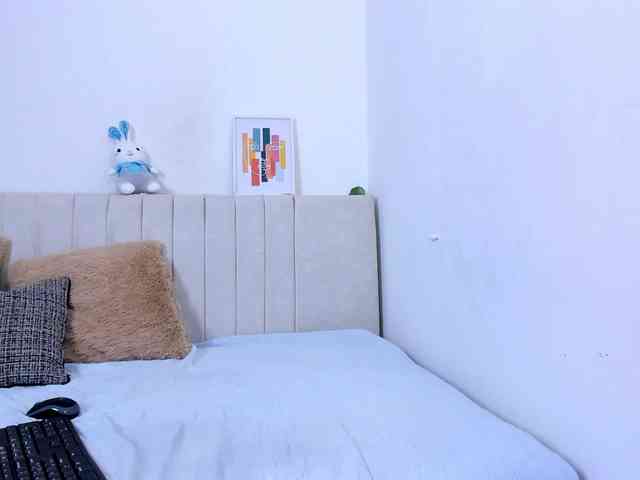 Naomii- webcam