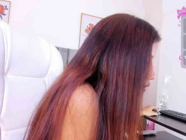 Naomii- webcam