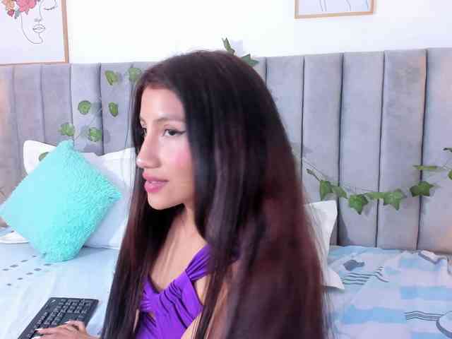 Naomii- webcam