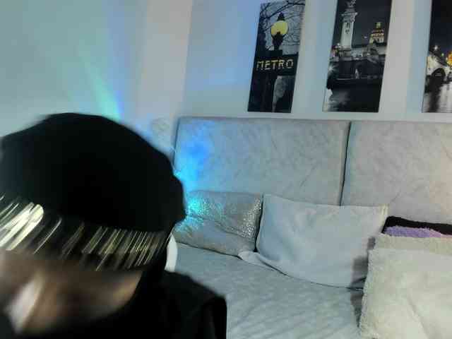 Naomii- webcam