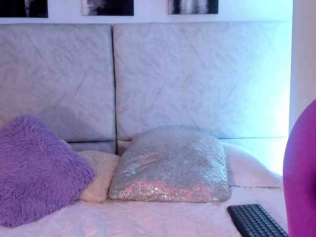 Naomii- webcam