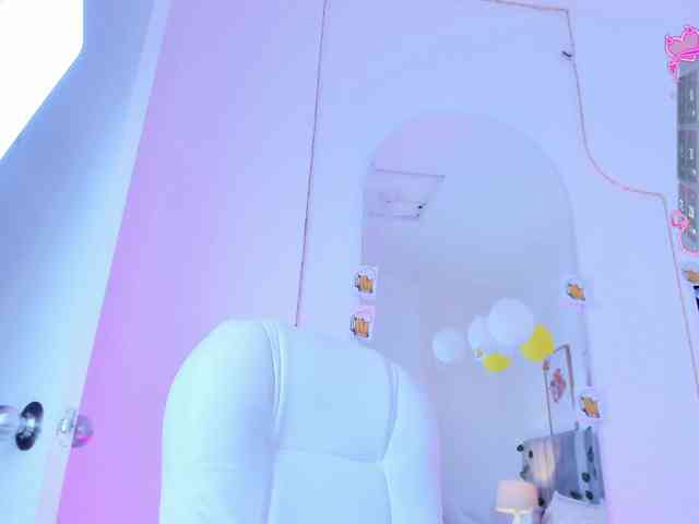 Naomii- webcam