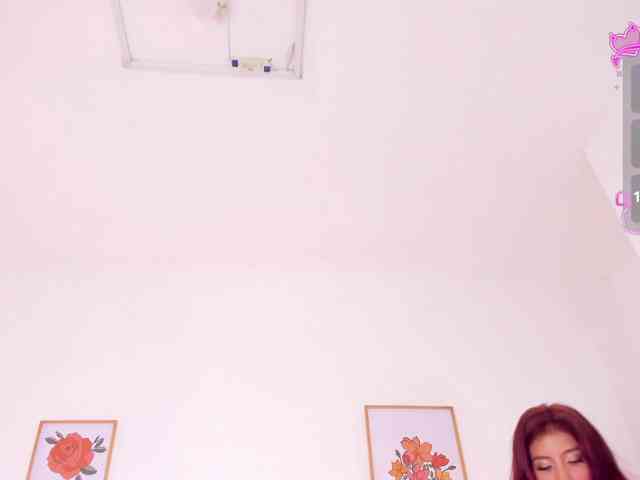 Naomii- webcam