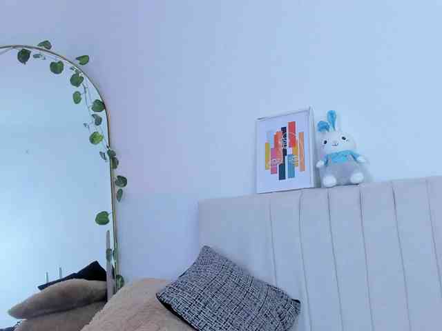 Naomii- webcam