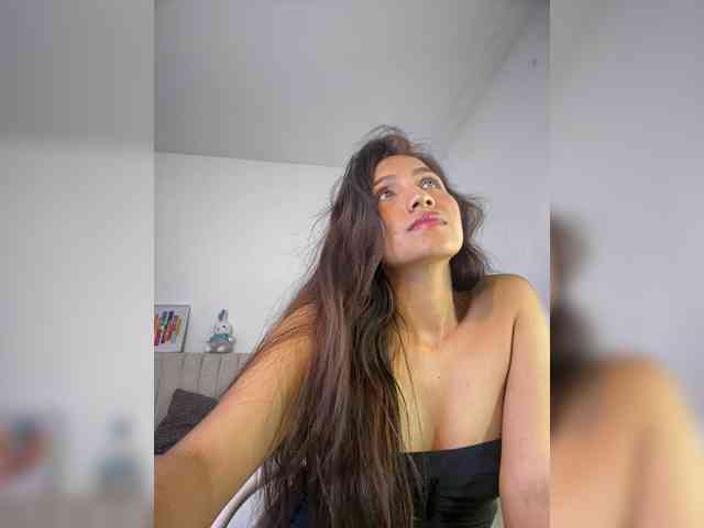 Naomii- webcam