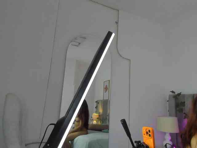 Naomii- webcam