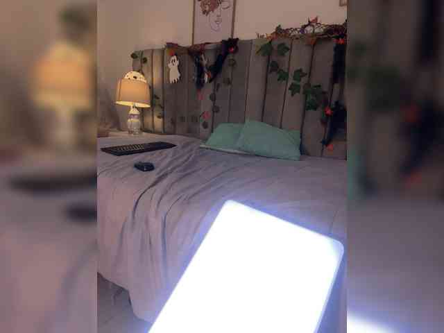 Naomii- webcam