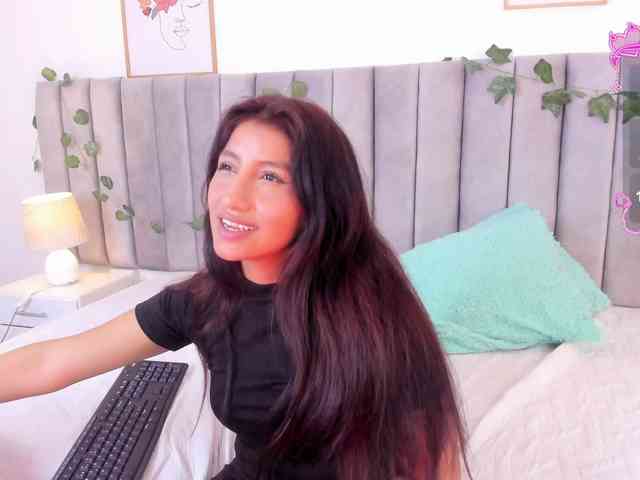Naomii- webcam