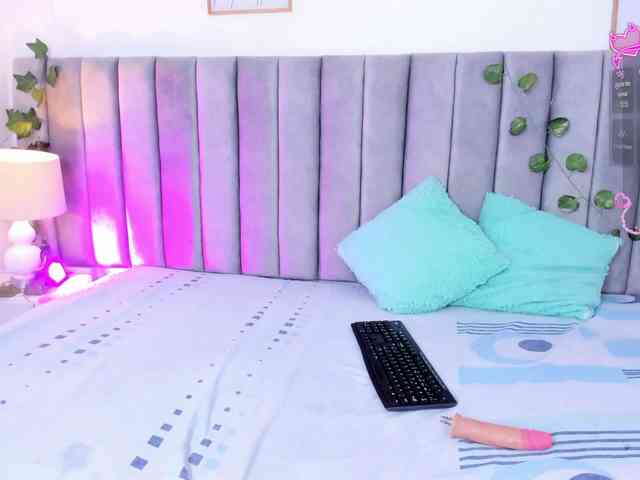 Naomii- webcam