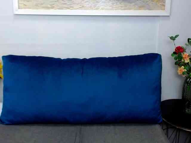 LuisaLove webcam