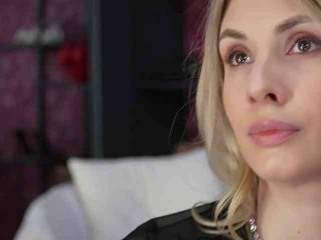 Sweet-Mishelle webcam
