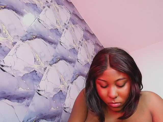 AngelThroatt live cam on BongaCams