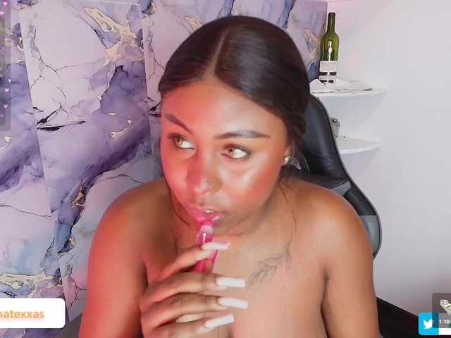 AngelThroatt live cam on BongaCams