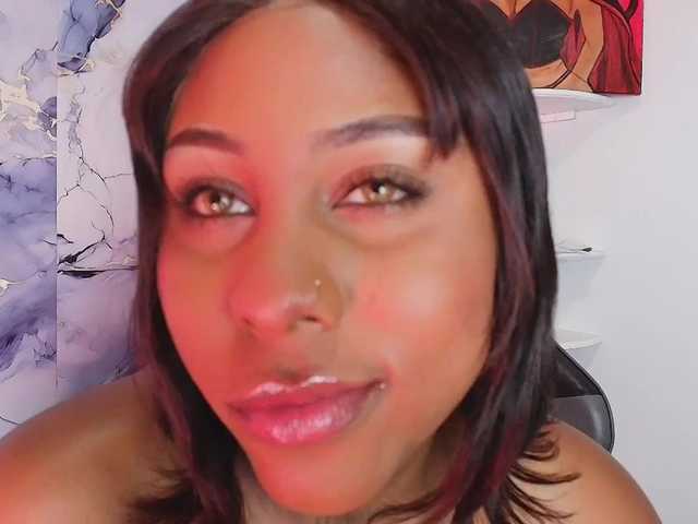 AngelThroatt live cam on BongaCams
