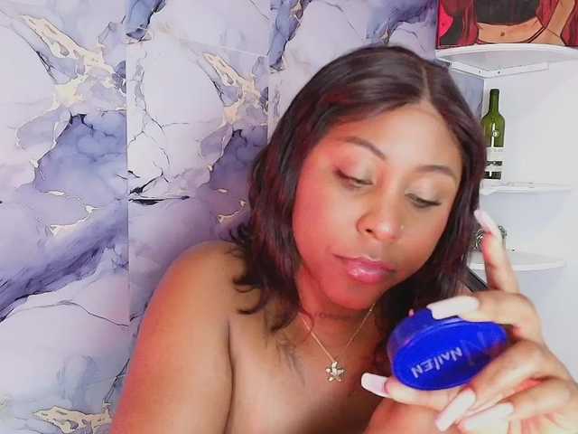 AngelThroatt live cam on BongaCams