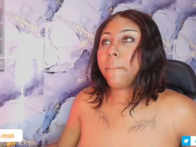 AngelThroatt live cam on BongaCams
